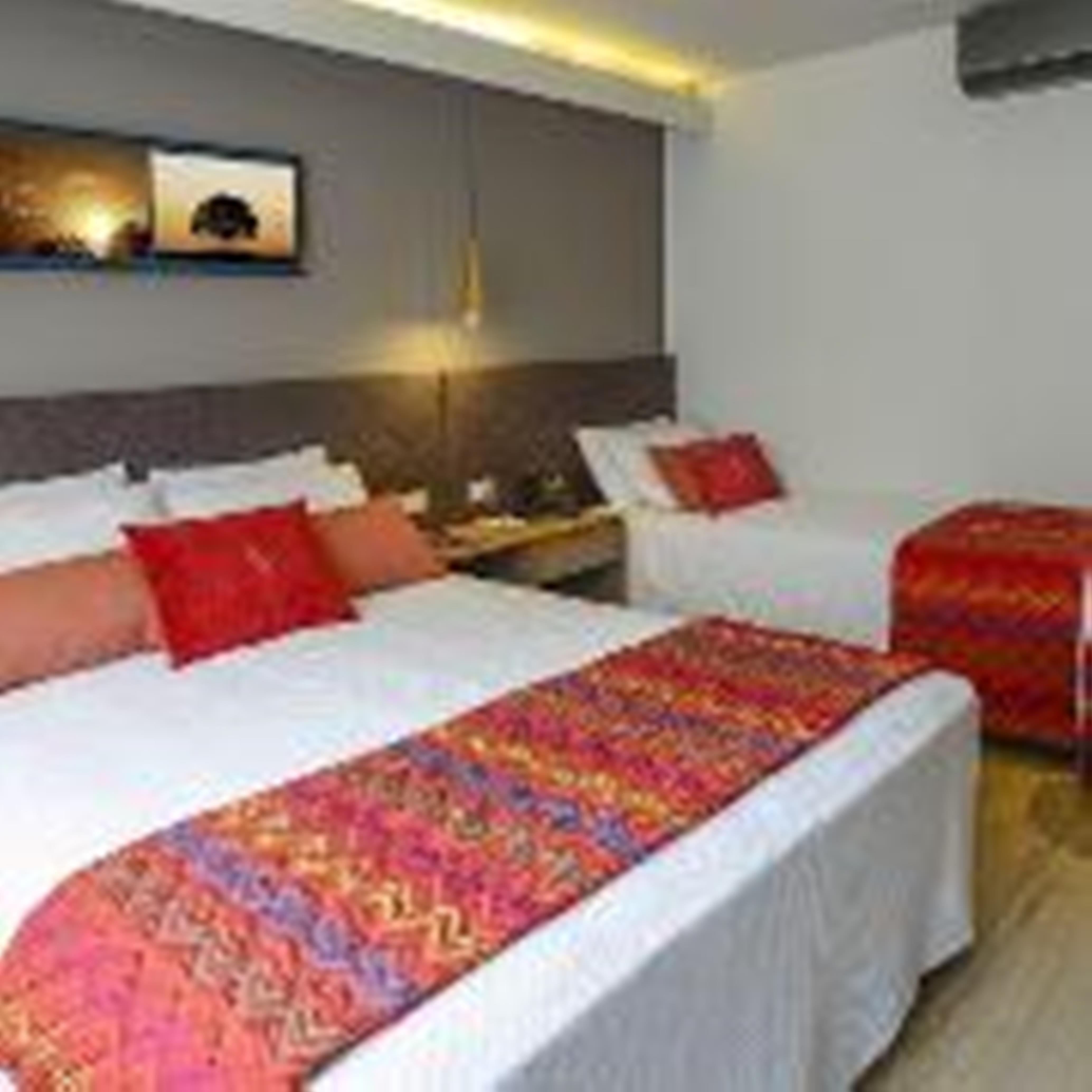 Hotel Laghetto Stilo Centro Gramado Exterior foto A bed runner